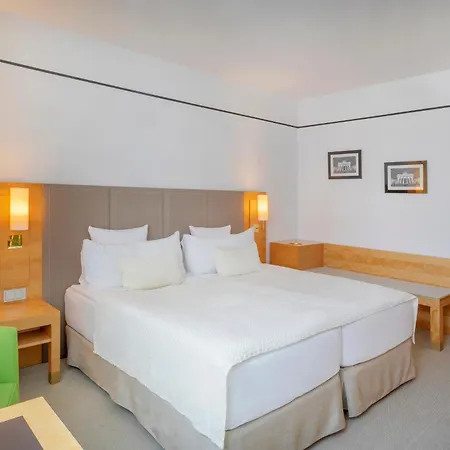 Melia 4*