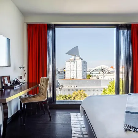 Zoo Hotel 5*