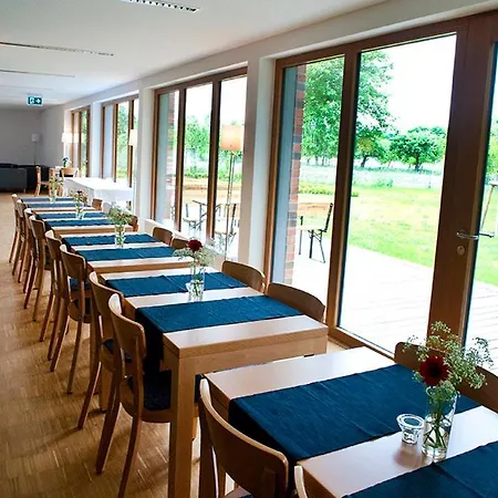 Umwelt Bildungszentrum Otel *