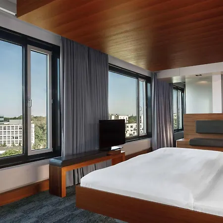Sheraton Grand Esplanade Hotel