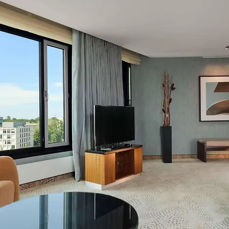 Hotel Sheraton Grand Esplanade 5*