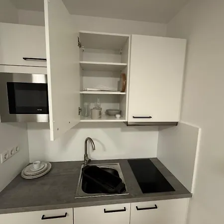 Apartment Innsbrucker Platz 3