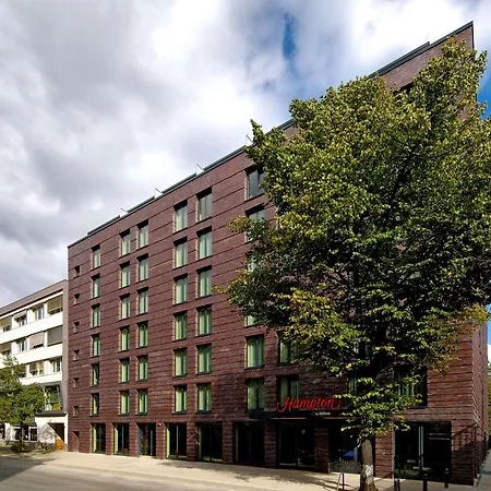 Hampton By Hilton West Hotel