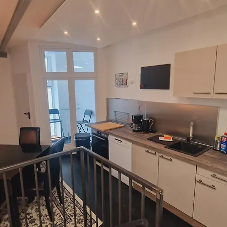 Apartment Kreuzberg 1-4 Guest Bedroom Kitchen Bathroom Cinema Berlin