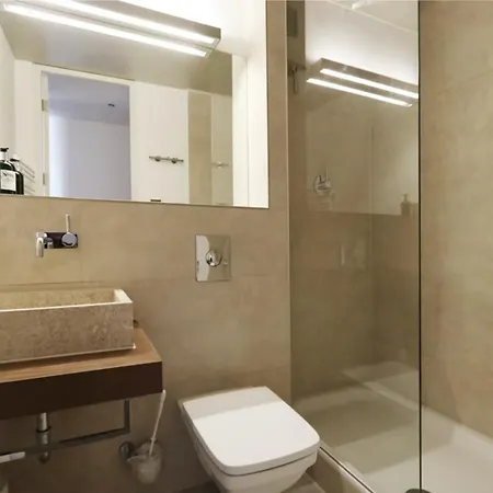 Luxury House In City Center *