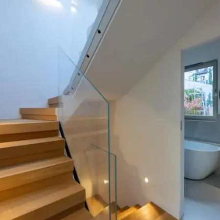 Luxury House In City Center
