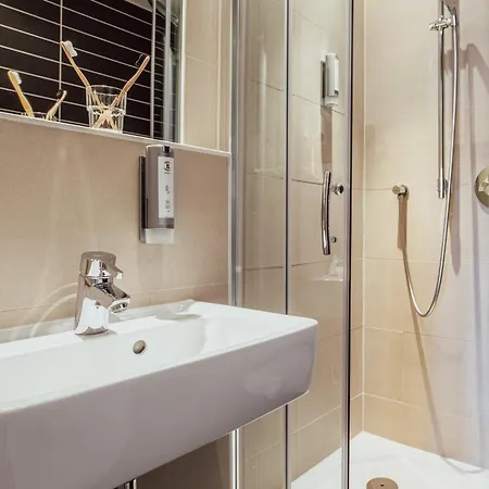 Garner - Charlottenburg, An Ihg 3*