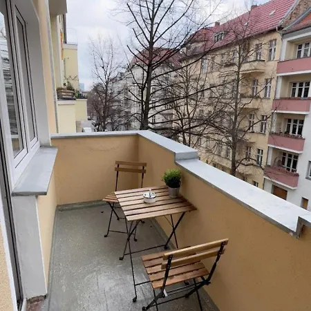 Modernes Ferienapartment In Berlin-neukoelln Berlin