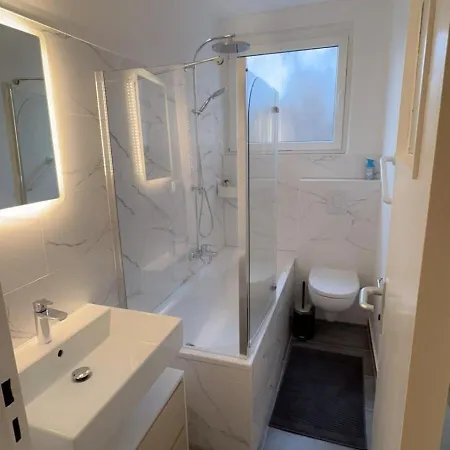 Modernes Ferienapartment In Berlin-neukoelln Apartman