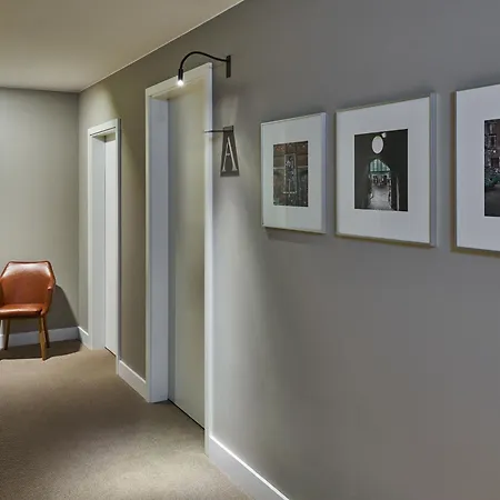 38 Hotel 3*