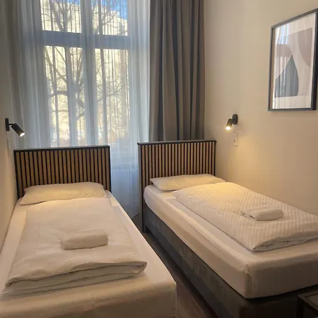 Blue - Minimalist Boutique 2* ברלין