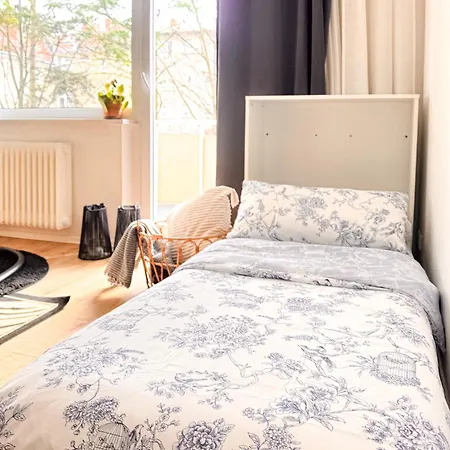 Διαμέρισμα 01 Bedroom In Mitte-up To 5 People-private Free Parking Βερολίνο