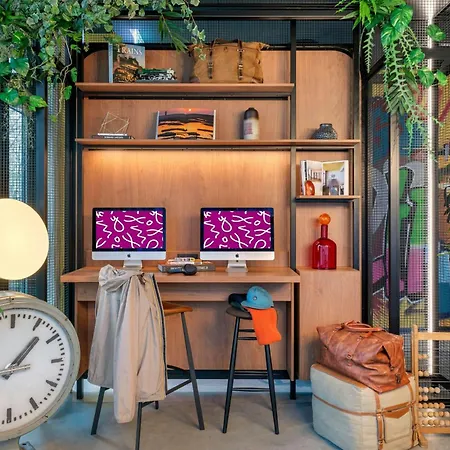 Moxy Ostbahnhof Berlin
