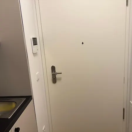 Modernes Apartment, Perfekte Lage In Berlin-adlershof Apartament