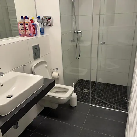 Modernes Apartment, Perfekte Lage In Berlin-adlershof Apartament Berlin