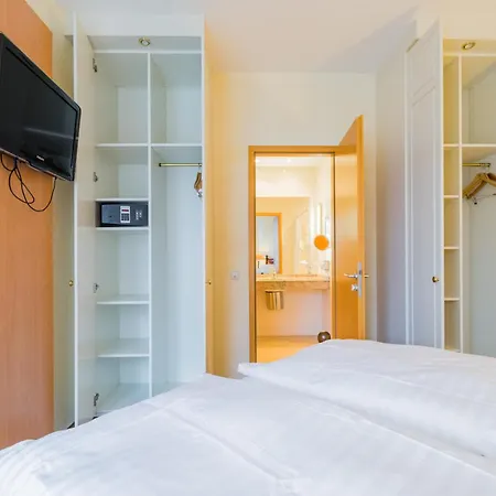 Apartmenthaus Mitte Apart Otel *