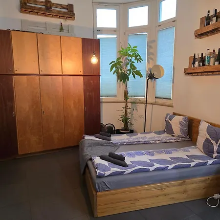 Luftiges Upcycling Im Eg - Zentral Lägenhet