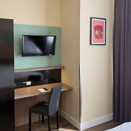 Garner - Charlottenburg, An Ihg 3* Berlin