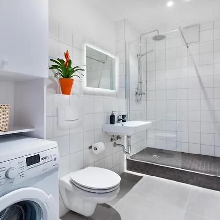 Thezion, Lovely 1 Bedroom Up To 3 Berlin