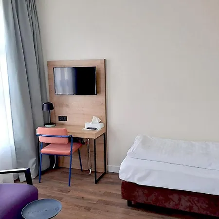 Garner - Schoeneberg By Ihg Hotel 3*
