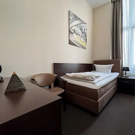 Upper Kurfuerstendamm Hotel