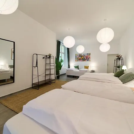 Yasmin Stilvolles Naehe Mauerpark Apartment *