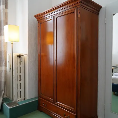 Ambert Szálloda 3*
