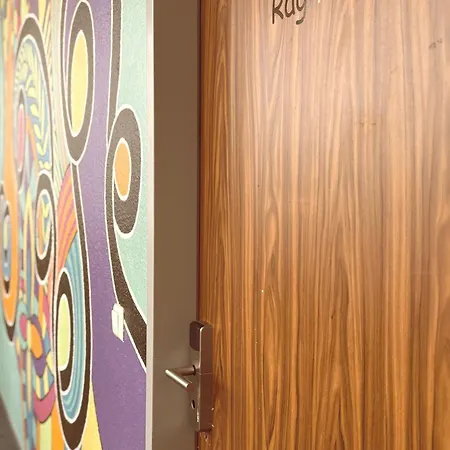Comebackpackers Hostel *
