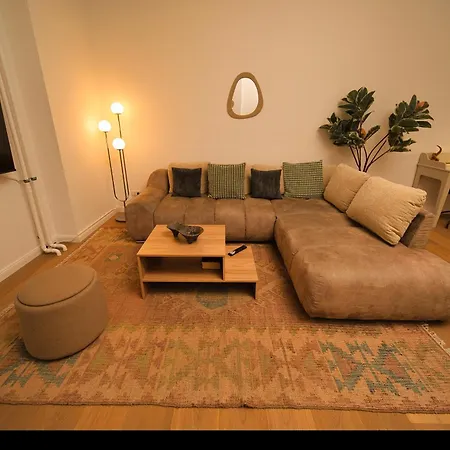 Loftly Kant99 - Zentral - 90m2 - Self Check-in - 300 Mbit Berlin