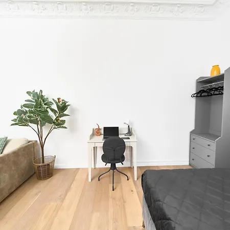 Loftly Kant99 - Zentral - 90m2 - Self Check-in - 300 Mbit Appartement Berlin