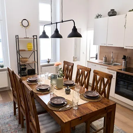Loftly Kant99 - Zentral - 90m2 - Self Check-in - 300 Mbit * Berlin