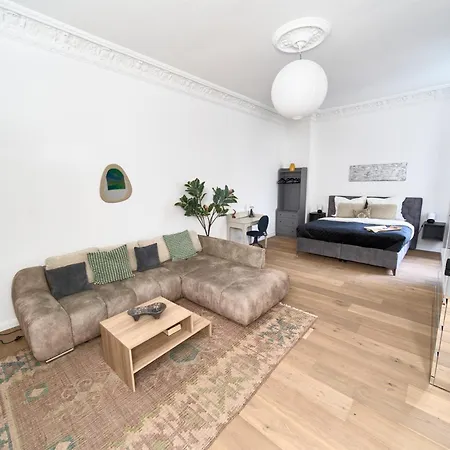 Loftly Kant99 - Zentral - 90m2 - Self Check-in - 300 Mbit Appartement