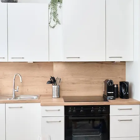 Loftly Kant99 - Zentral - 90m2 - Self Check-in - 300 Mbit Appartement Berlin