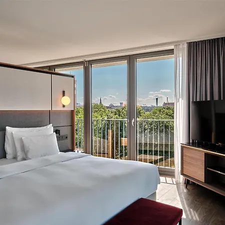 Radisson Collection Hotel, 5* ברלין