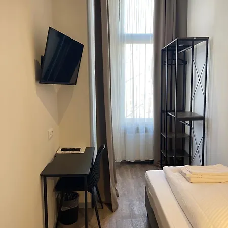 Blue - Minimalist Boutique בית הארחה ברלין