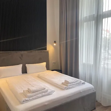 Blue - Minimalist Boutique 2* ברלין