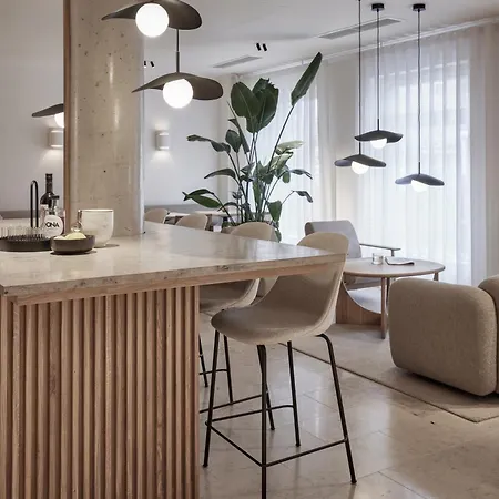 Hotel Adelante Boutique 4*