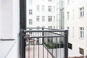 Bearlincity - Center West * Berlin