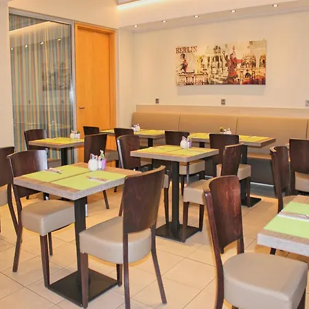 Szálloda Western Kantstrasse 4*