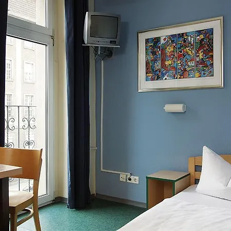 Acama & Schoeneberg Otel Berlin