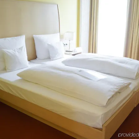 Aparthotel Hsh Mitte 4*
