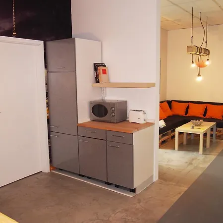 Box61 Art Concept Flat * Berlin