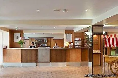 Good Morning + East Hotel