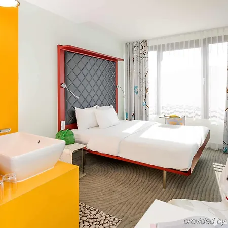 Ibis Styles Mitte 3*