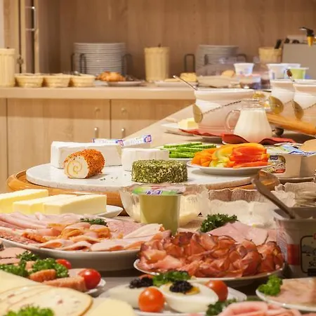 Hotell Kastanienhof 3*