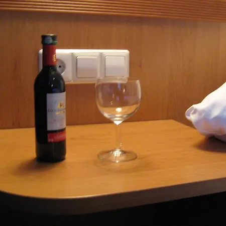 Hotell De France - Centre Francais De 3*