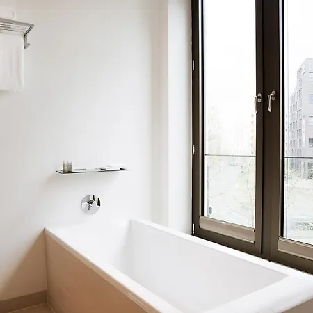 Cosmo Mitte 4*