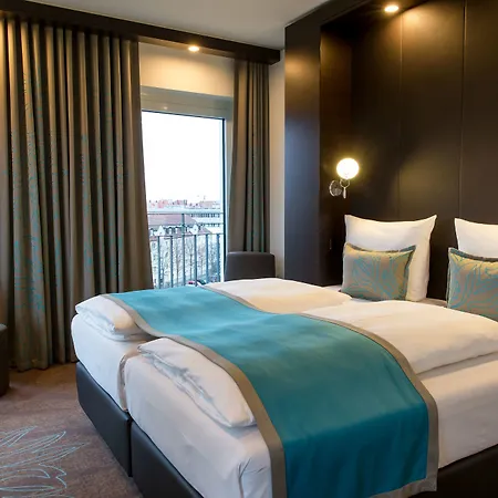 מלון One Berlin-hauptbahnhof 3*