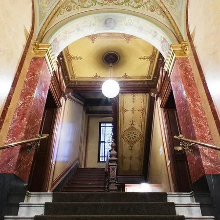 Upper Kurfuerstendamm Berlin