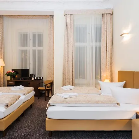 Hotel Upper Kurfuerstendamm 3*